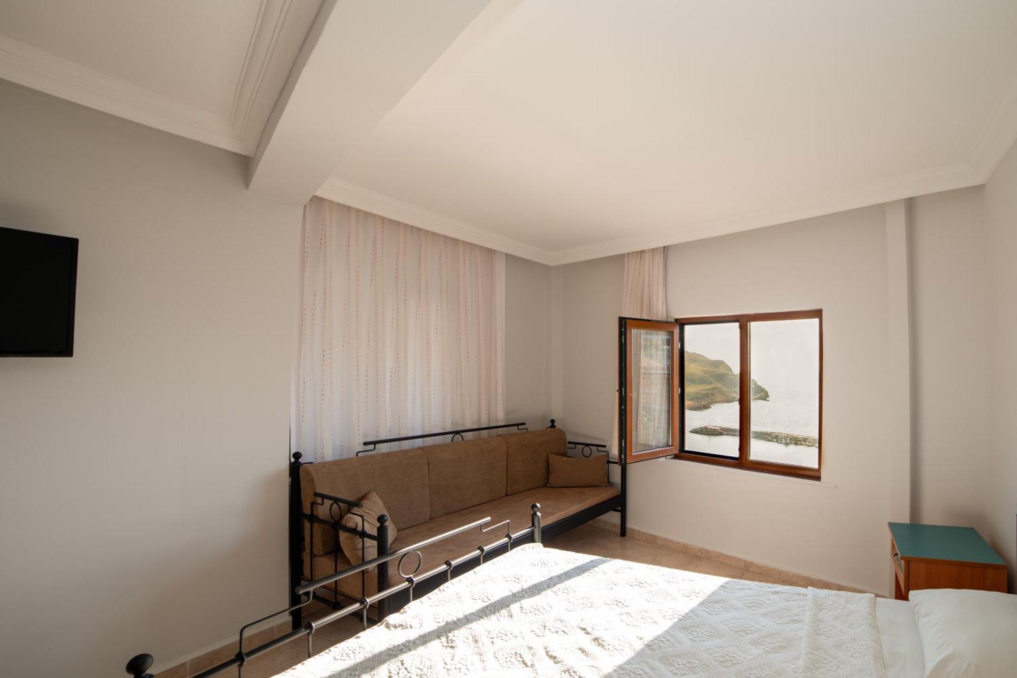 Yakamoz Hotel Goekceada Имврос Экстерьер фото
